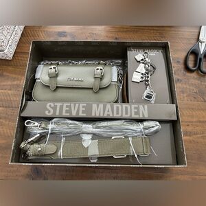 Steve Madden Evelyn Charm Bag Gift Set